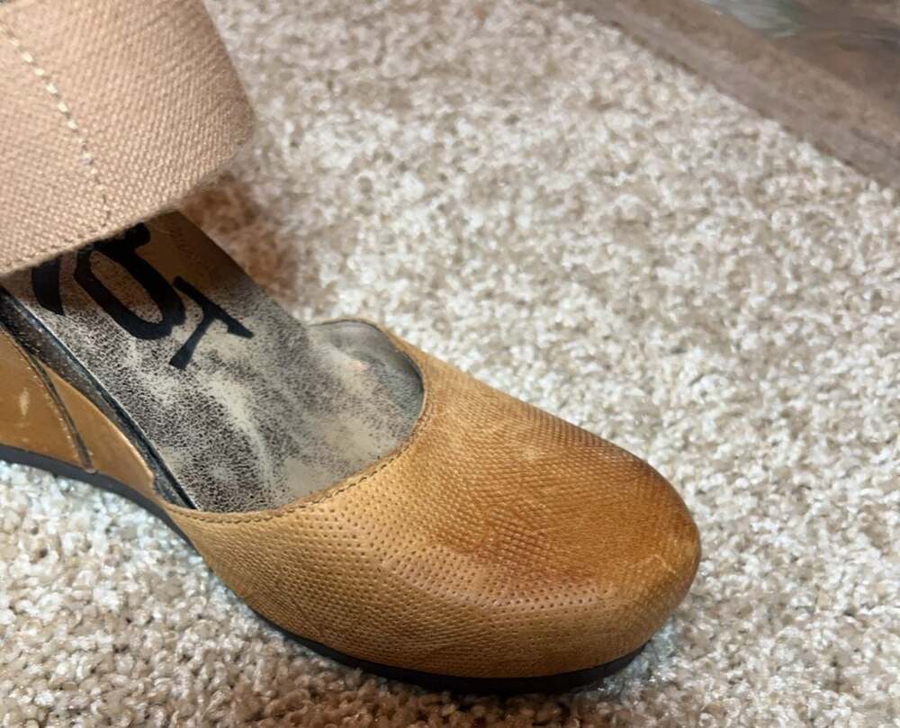 OTBT Rexburg Wedge Sandals Tan Leather Textile Size 7M - Picture 5 of 10